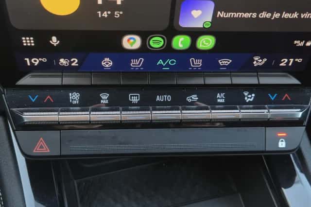 Renault Austral (2024) thumbnail 22