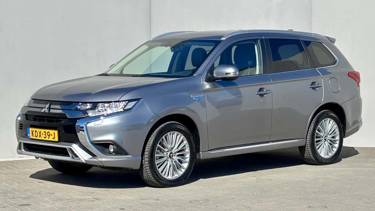 Mitsubishi Outlander (2020) — foto 1
