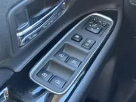 Mitsubishi Outlander (2020) thumbnail 16