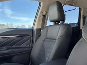 Mitsubishi Outlander (2020) thumbnail 27