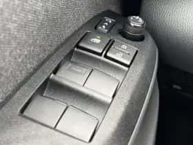 Toyota Yaris Cross (2021) thumbnail 16