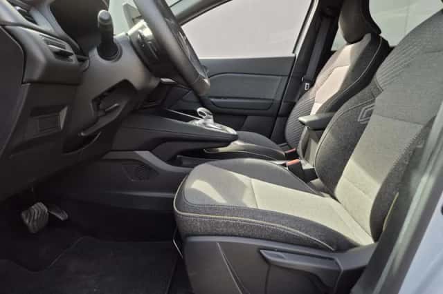Renault Captur (2025) thumbnail 8