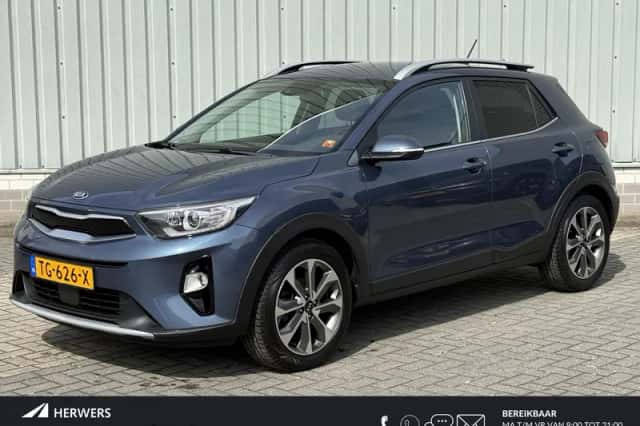 Kia Stonic (2018) thumbnail 1