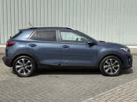 Kia Stonic (2018) thumbnail 14