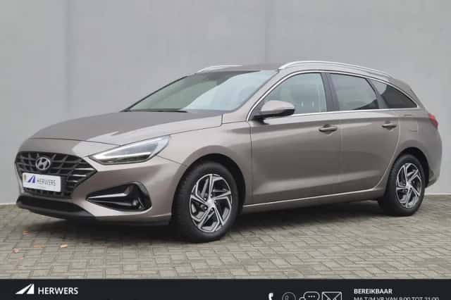 Hyundai i30 (2024) thumbnail 1