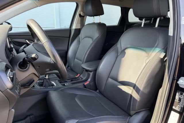 Hyundai i30 (2023) thumbnail 6