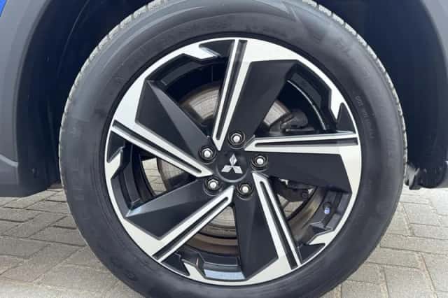 Mitsubishi Eclipse Cross (2022) thumbnail 11