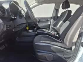 Hyundai i10 (2021) thumbnail 11