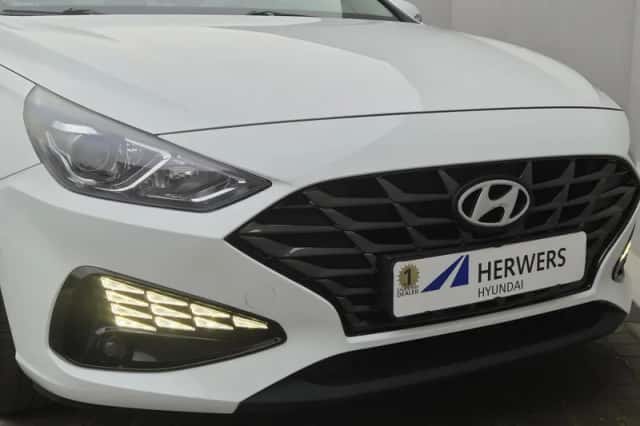 Hyundai i30 (2021) thumbnail 24