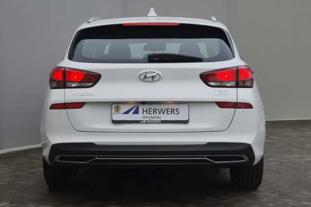 Hyundai i30 (2021) thumbnail 26