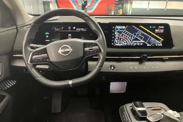 Nissan Ariya (2023) thumbnail 2