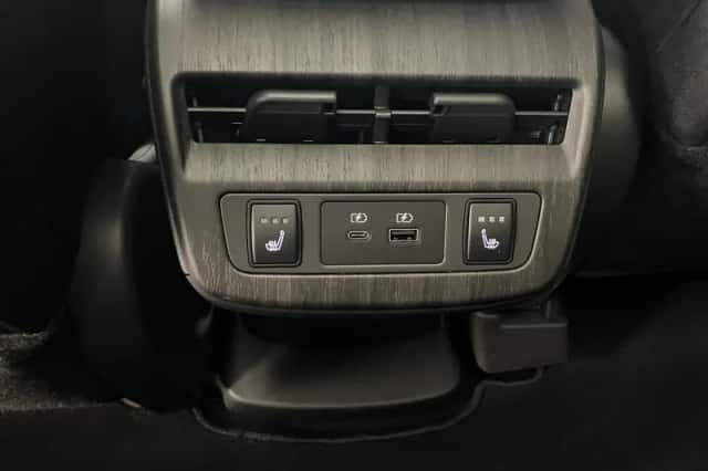 Nissan Ariya (2023) thumbnail 31