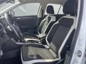 Volkswagen T-Roc (2021) thumbnail 9