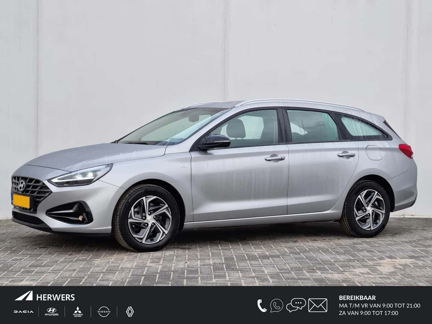Hyundai i30 (2023) — foto 1