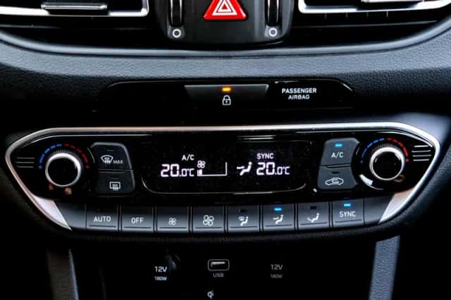 Hyundai i30 (2023) thumbnail 11