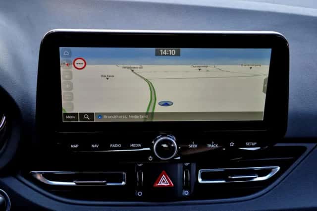 Hyundai i30 (2023) thumbnail 4