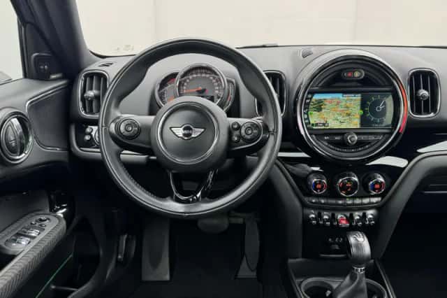 MINI Countryman (2017) thumbnail 15