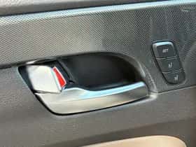 Hyundai Santa Fe (2022) thumbnail 23