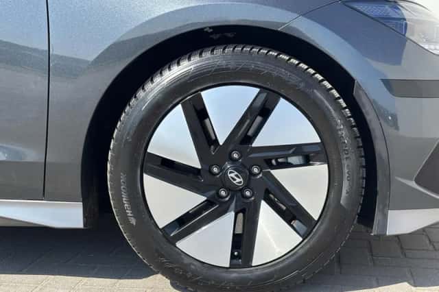 Hyundai Ioniq 6 (2023) thumbnail 16