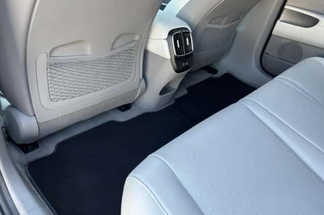 Hyundai Ioniq 6 (2023) thumbnail 38
