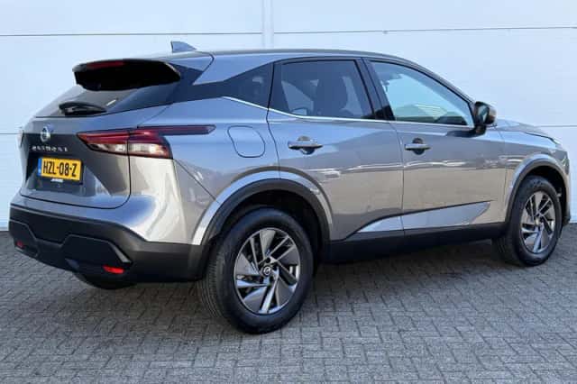 Nissan Qashqai (2022) thumbnail 3