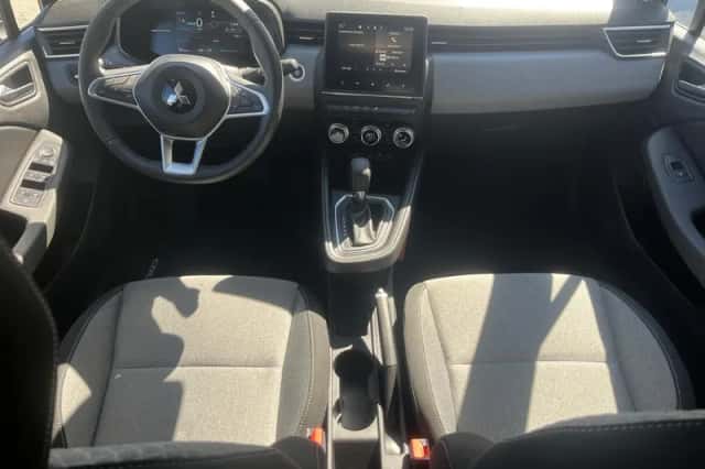 Mitsubishi Colt (2024) thumbnail 2