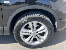 Nissan Qashqai (2010) thumbnail 15