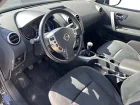 Nissan Qashqai (2010) thumbnail 21