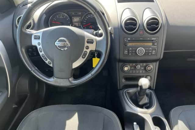 Nissan Qashqai (2010) thumbnail 27