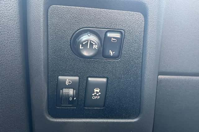 Nissan Qashqai (2010) thumbnail 29