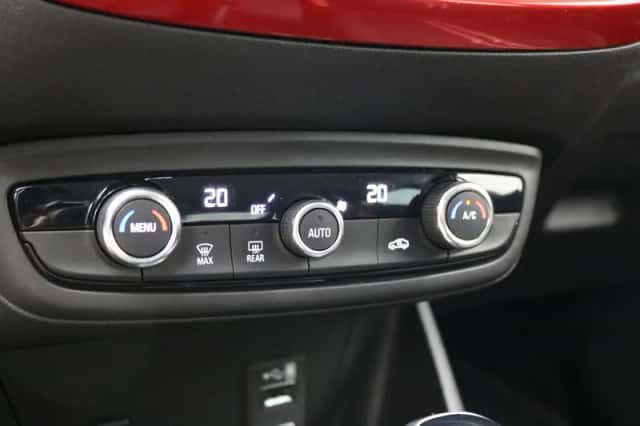 Opel Crossland (2023) thumbnail 34