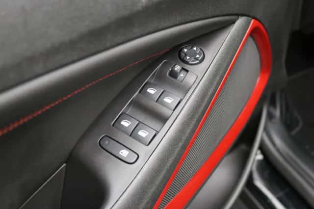 Opel Crossland (2023) thumbnail 7