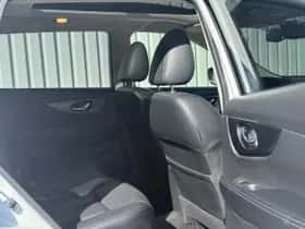 Nissan X-Trail (2016) thumbnail 8