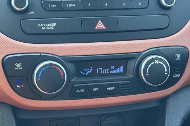 Hyundai i10 (2014) thumbnail 12