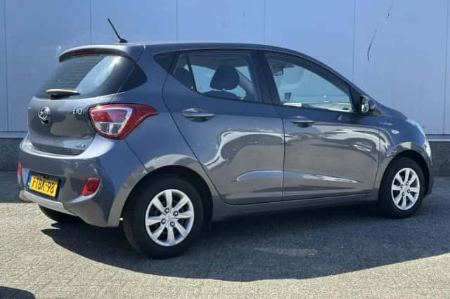 Hyundai i10 (2014) thumbnail 3
