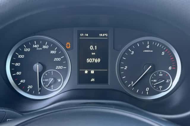 Mercedes-Benz Vito (2019) thumbnail 21