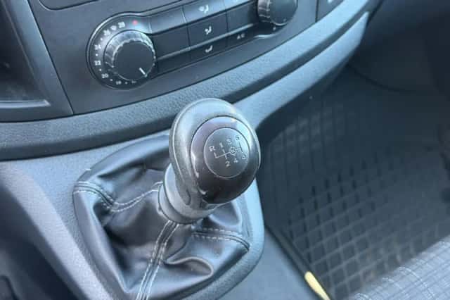 Mercedes-Benz Vito (2019) thumbnail 22