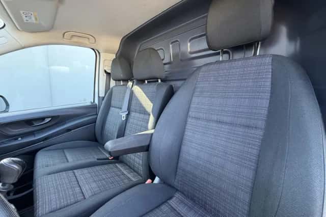 Mercedes-Benz Vito (2019) thumbnail 26