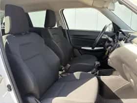 Suzuki Swift (2022) thumbnail 37