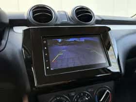 Suzuki Swift (2022) thumbnail 7