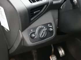 Ford Kuga (2018) thumbnail 31