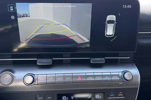 Hyundai Kona (2023) thumbnail 5