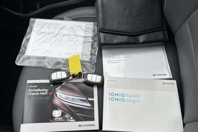 Hyundai Ioniq (2020) thumbnail 5
