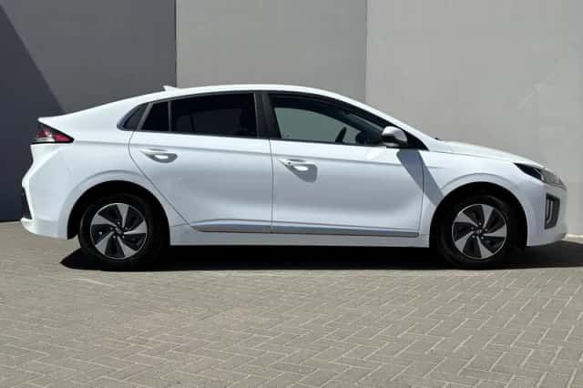 Hyundai Ioniq (2022) thumbnail 13