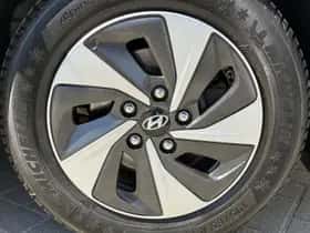 Hyundai Ioniq (2022) thumbnail 26