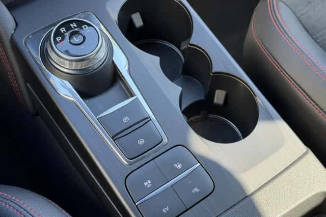 Ford Kuga (2023) thumbnail 32