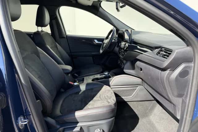 Ford Kuga (2023) thumbnail 41