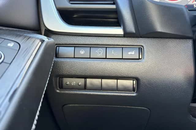 Nissan Qashqai (2023) thumbnail 12