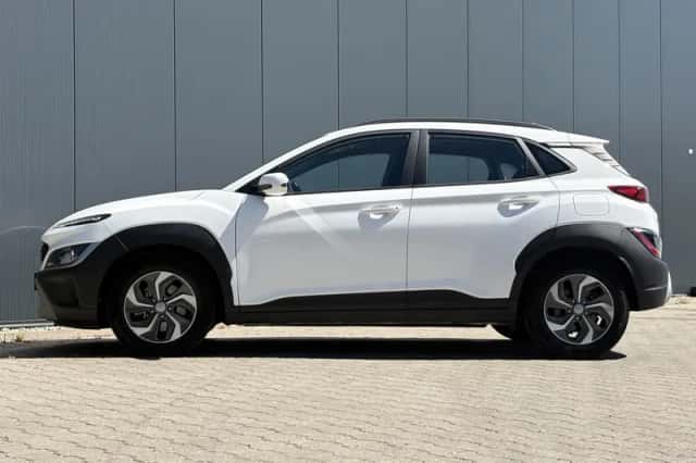 Hyundai Kona (2022) thumbnail 8