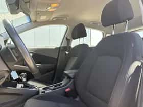 Hyundai Kona (2022) thumbnail 8